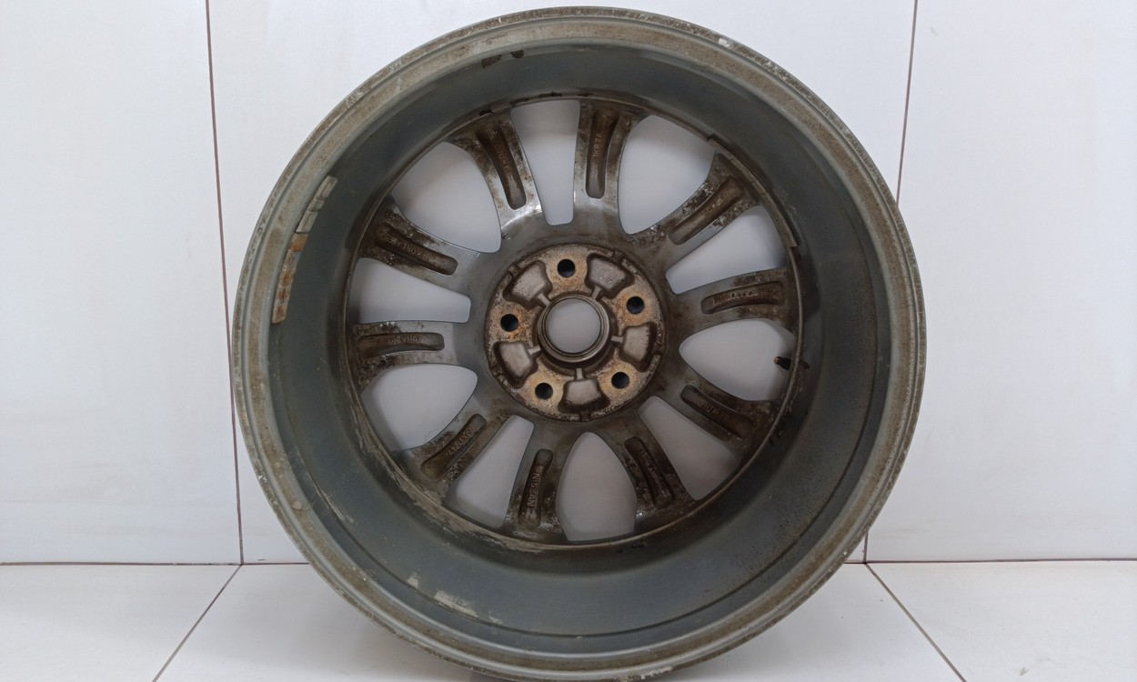 Диск колеса литой Nissan Juke R17
