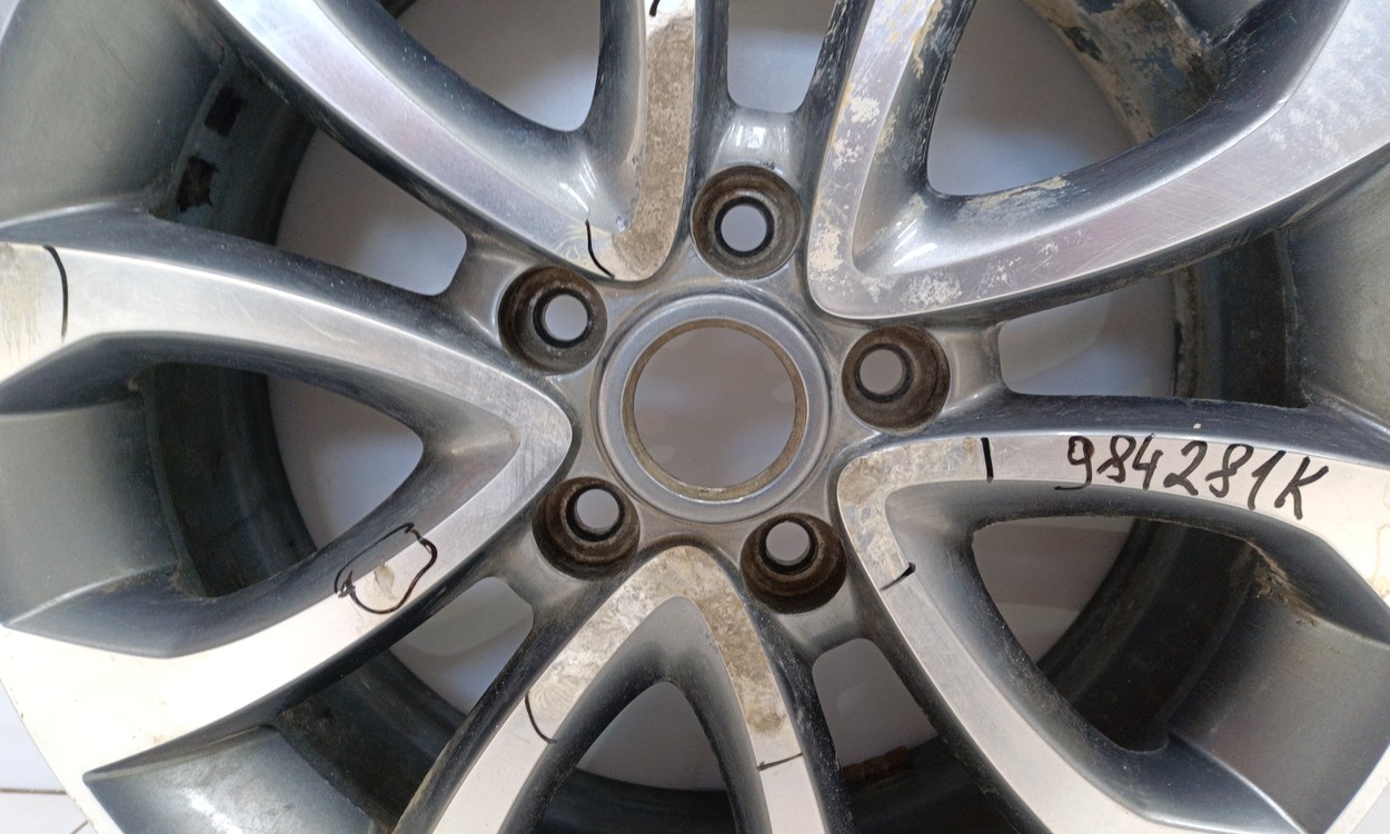 Диск колеса литой Nissan Juke R17