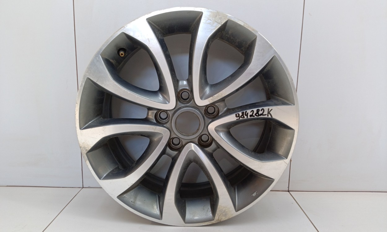 Диск колеса литой Nissan Juke R17