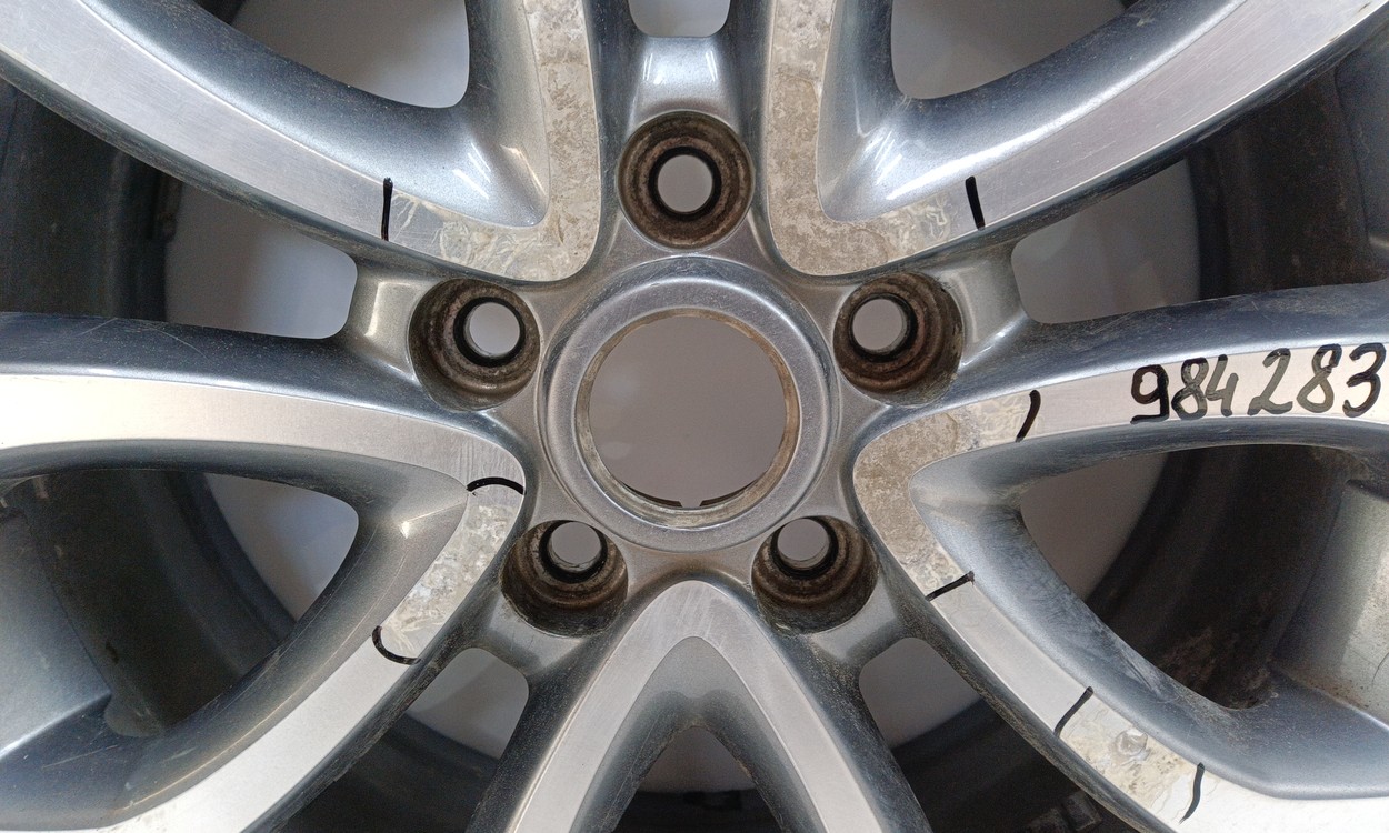 Диск колеса литой Nissan Juke R17