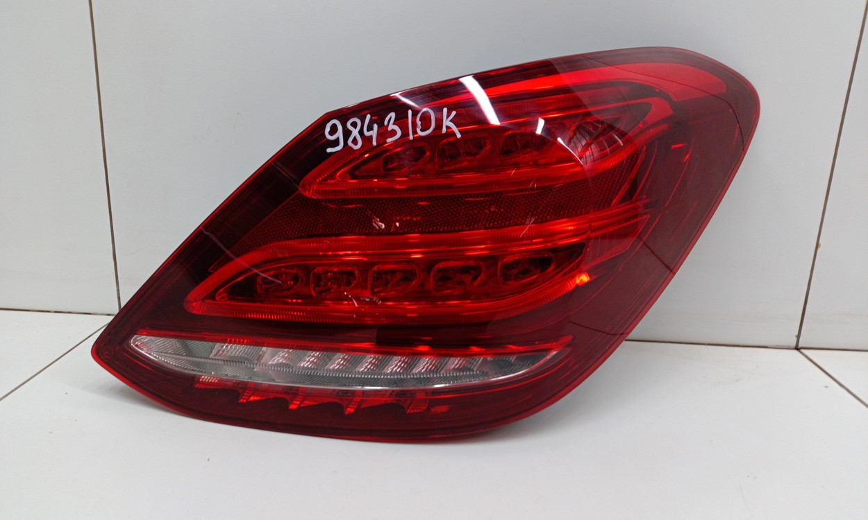 Фонарь задний правый Mercedes Benz C-klasse W205 Sedan