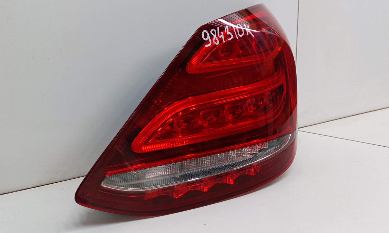 Фонарь задний правый Mercedes Benz C-klasse W205 Sedan