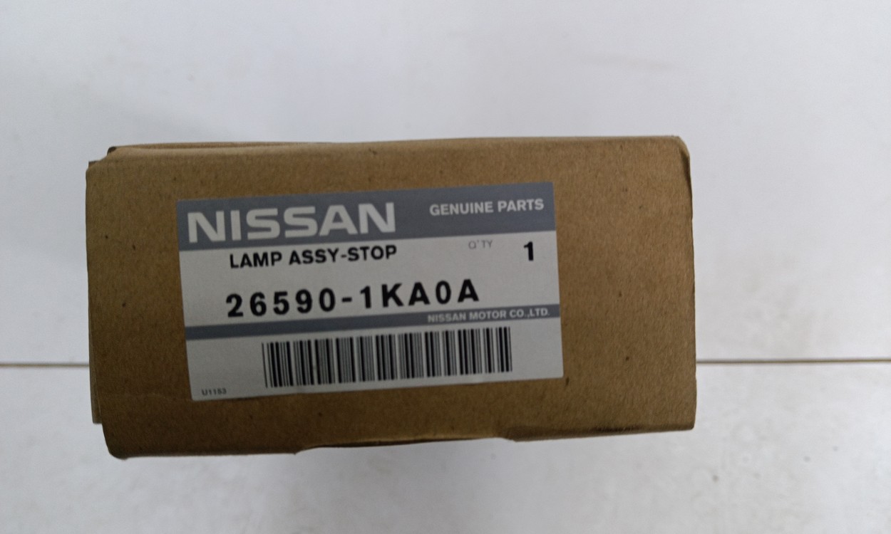 Фонарь стоп сигнала дополнительный Nissan Juke