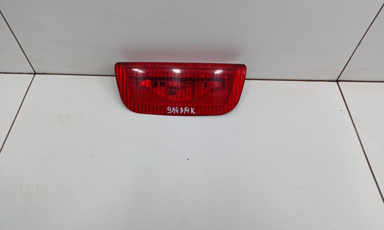 Фонарь стоп сигнала дополнительный Nissan Juke