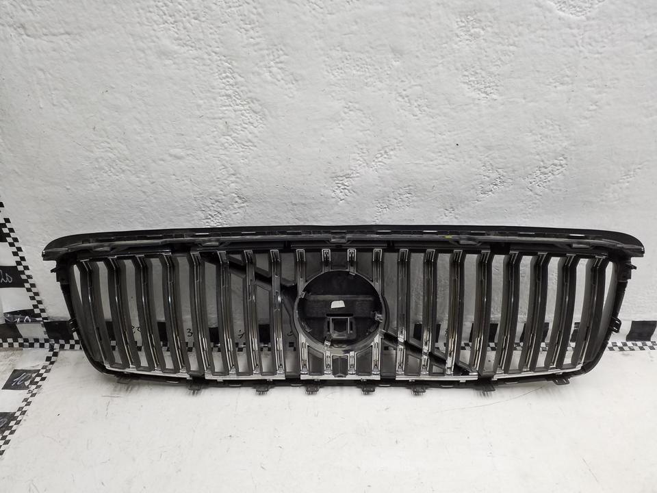 Решётка радиатора Volvo XC90 2 Restail