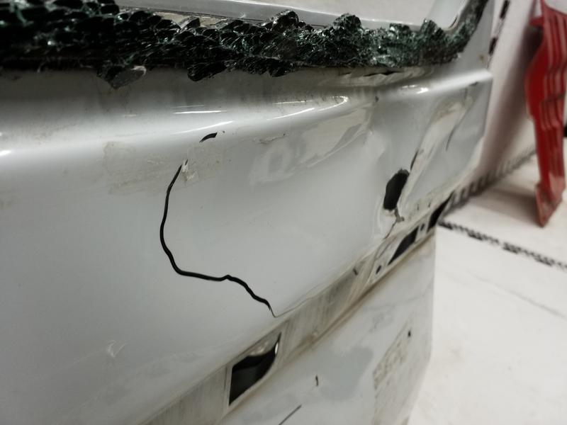 Дверь багажника левая распашная Lada Largus под стекло