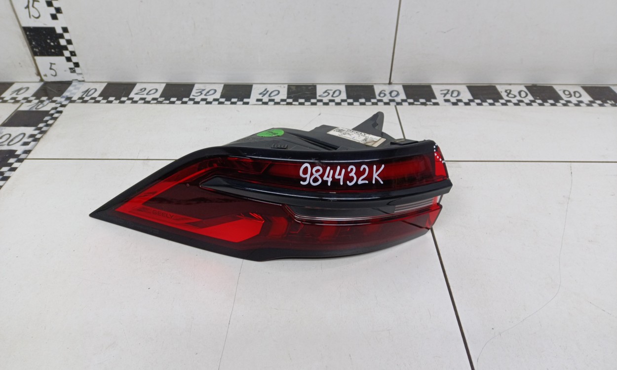 Фонарь задний левый наружный Geely Monjaro LED