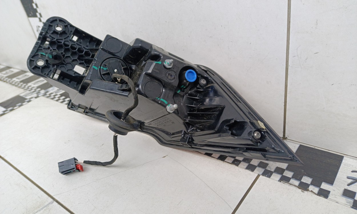 Фонарь задний левый наружный Geely Monjaro LED
