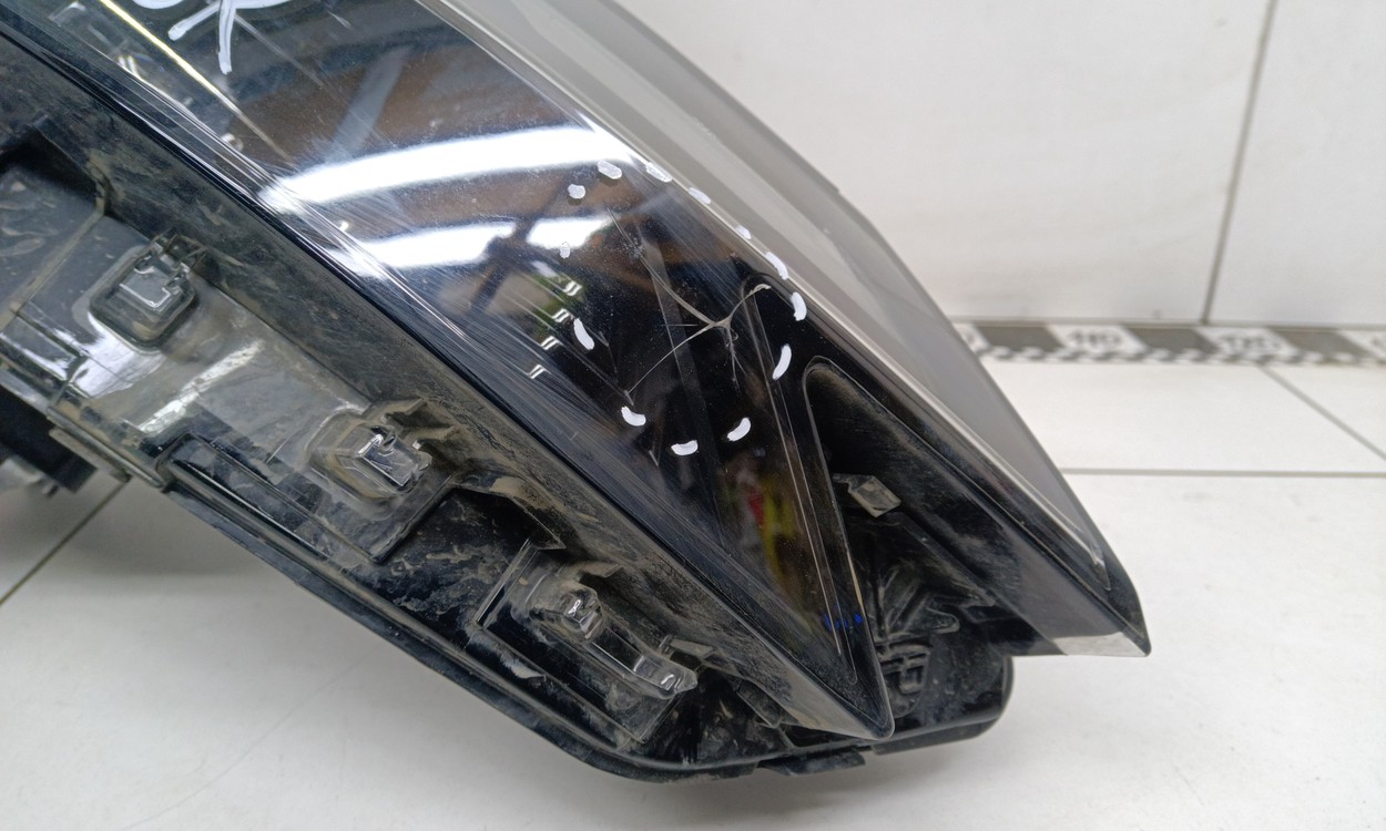 Фара передняя правая Geely Atlas 2 LED