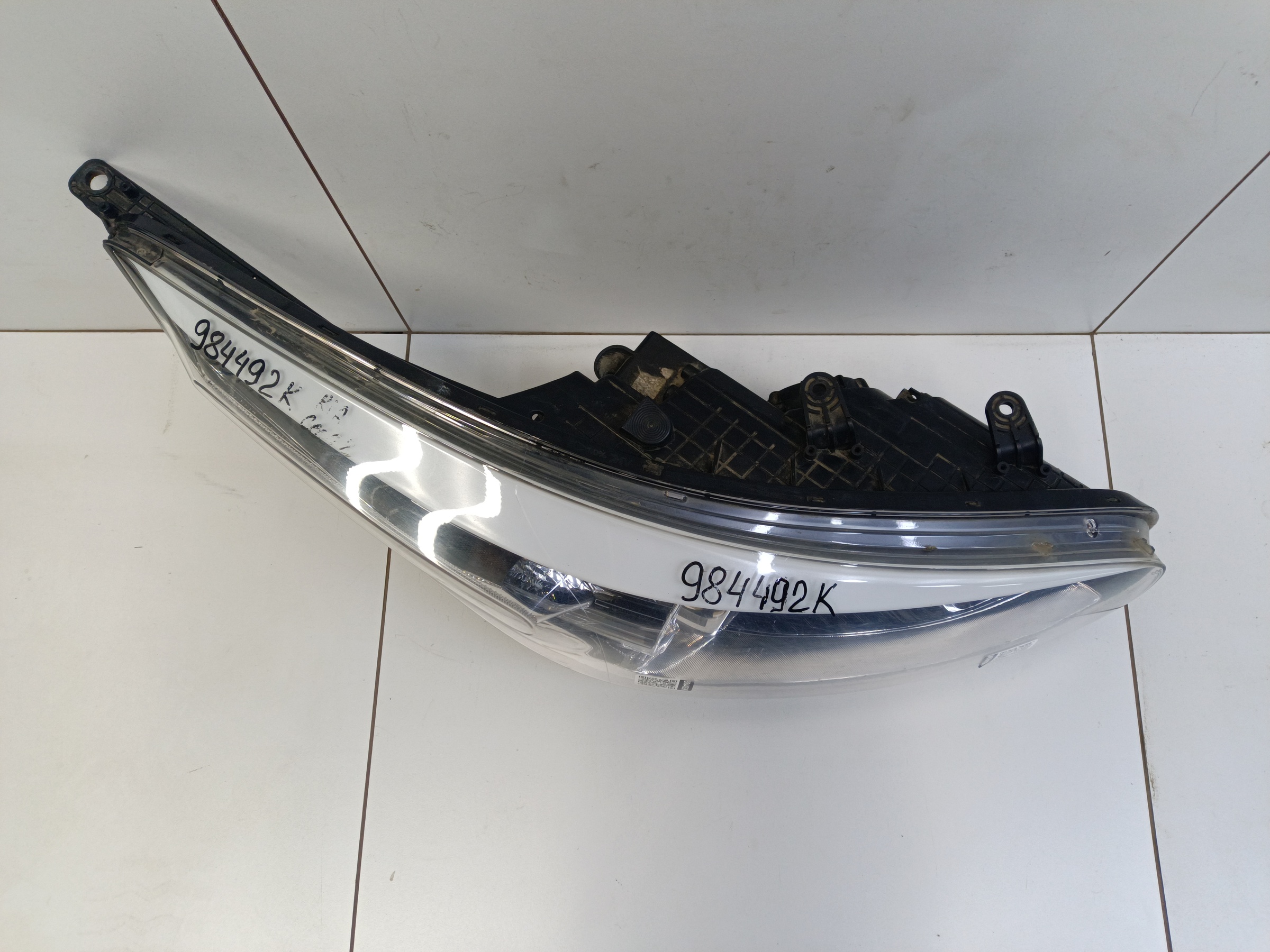 Фара передняя правая Kia Ceed 2 галоген без поворотной лампы