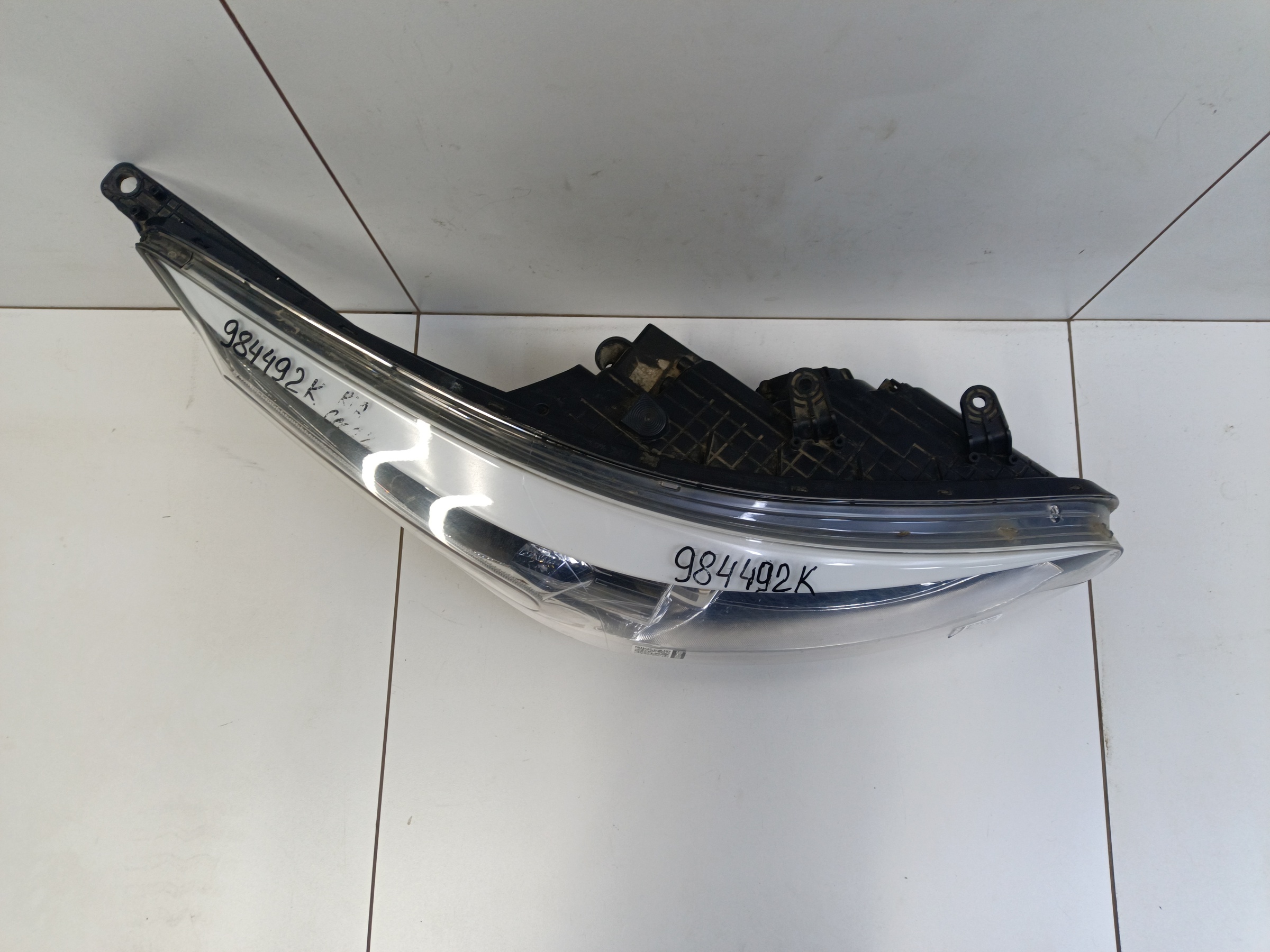 Фара передняя правая Kia Ceed 2 галоген без поворотной лампы