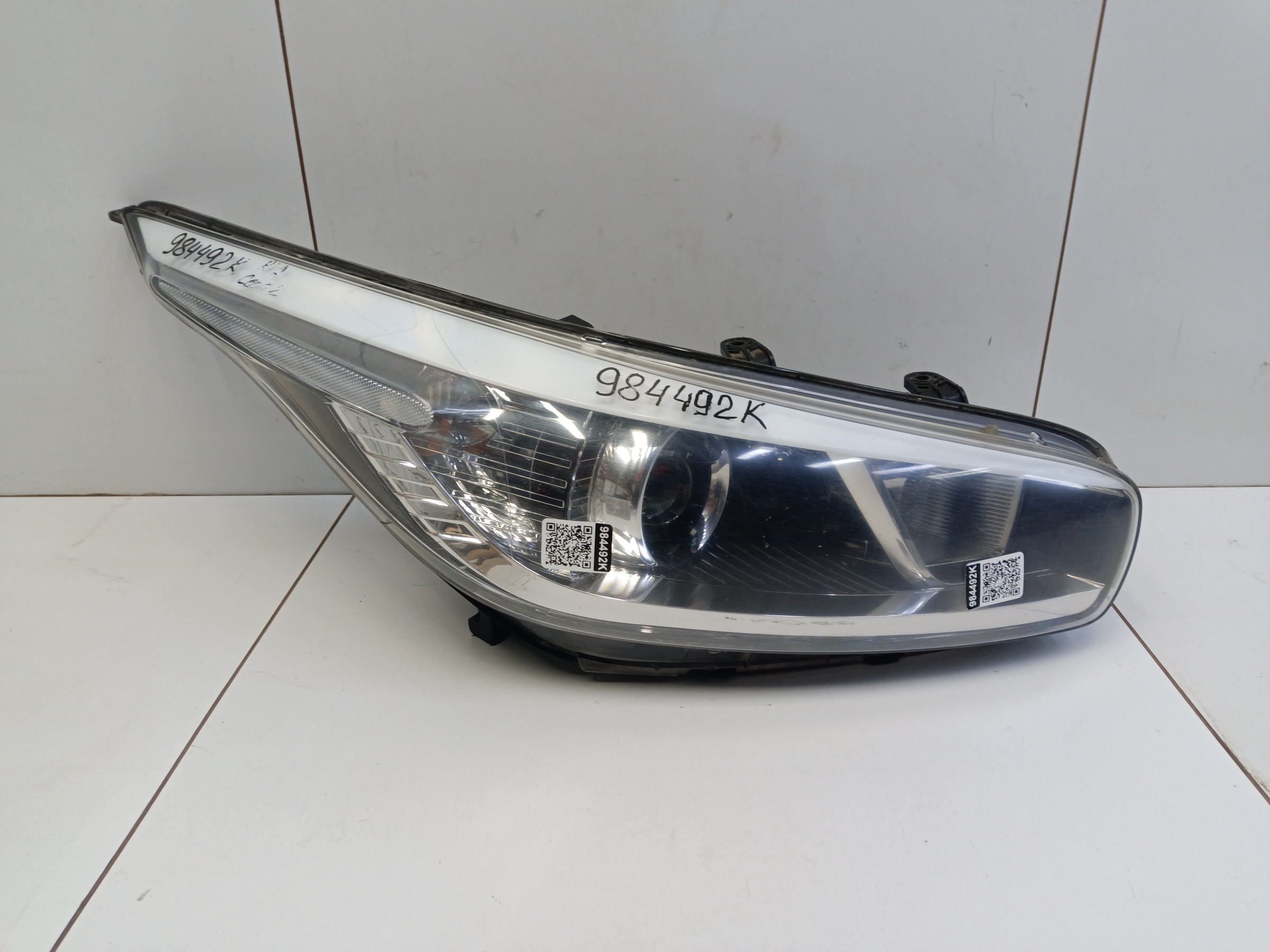 Фара передняя правая Kia Ceed 2 галоген без поворотной лампы