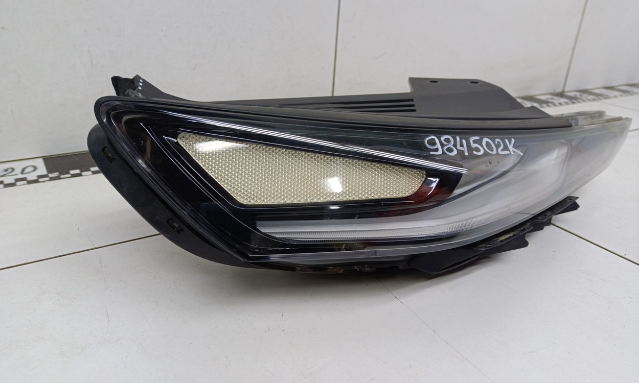 Фара ДХО передняя правая Hyundai Santa Fe 4 LED