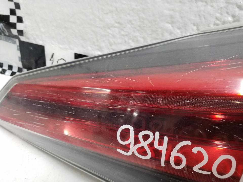 Фонарь задний правый внутренний Toyota RAV4 CA40 Restail LED