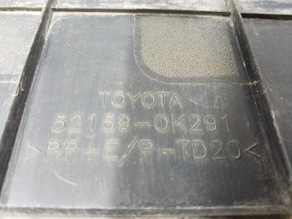 Накладка заднего бампера Toyota Hilux 8 Restail