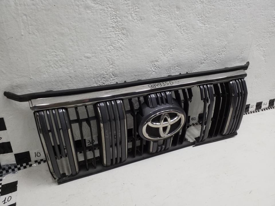 Решётка радиатора Toyota Land Cruiser Prado 150 Restail 2 под камеру