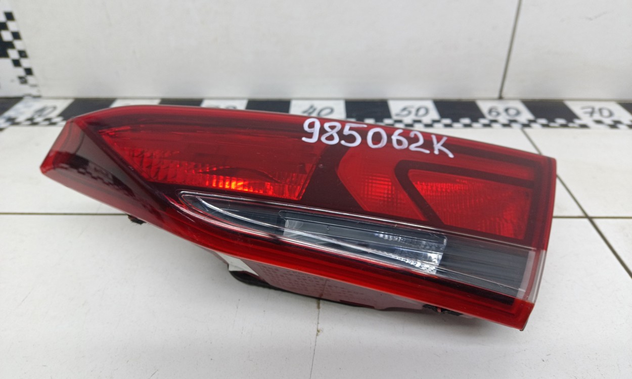 Фонарь задний правый внутренний Hyundai Solaris 2