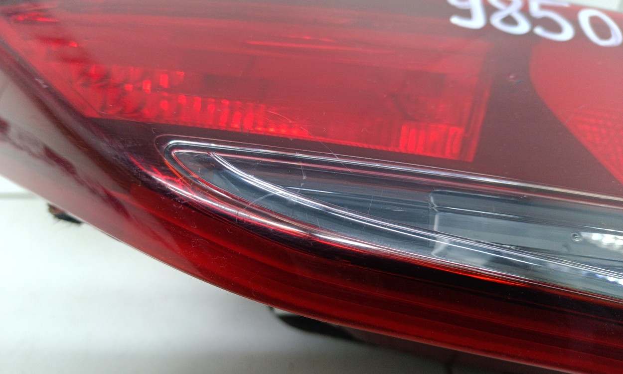 Фонарь задний правый внутренний Hyundai Solaris 2