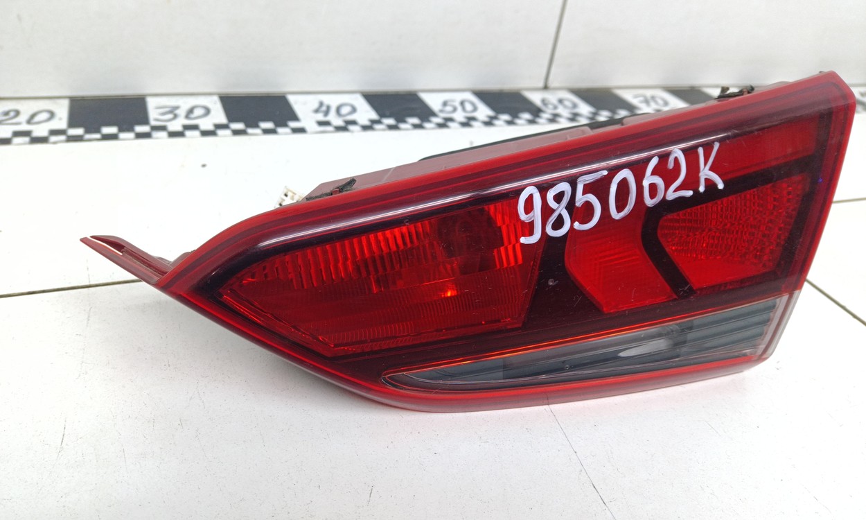 Фонарь задний правый внутренний Hyundai Solaris 2