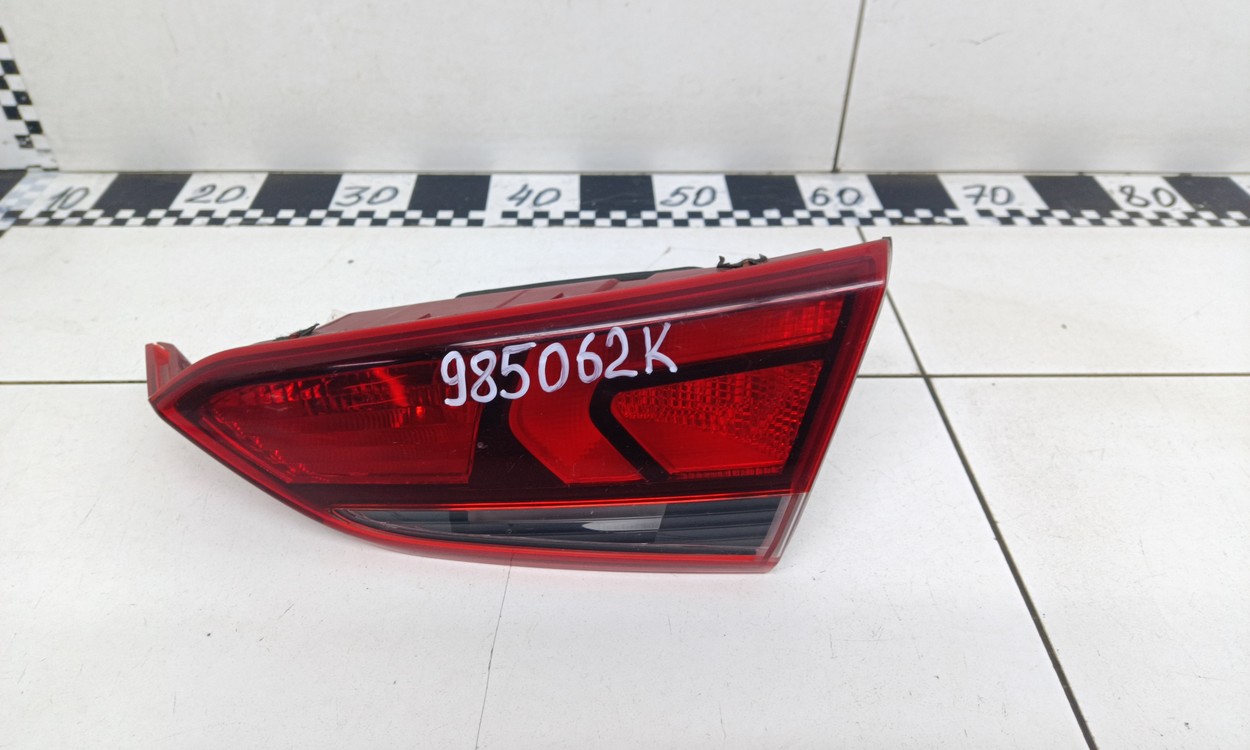 Фонарь задний правый внутренний Hyundai Solaris 2
