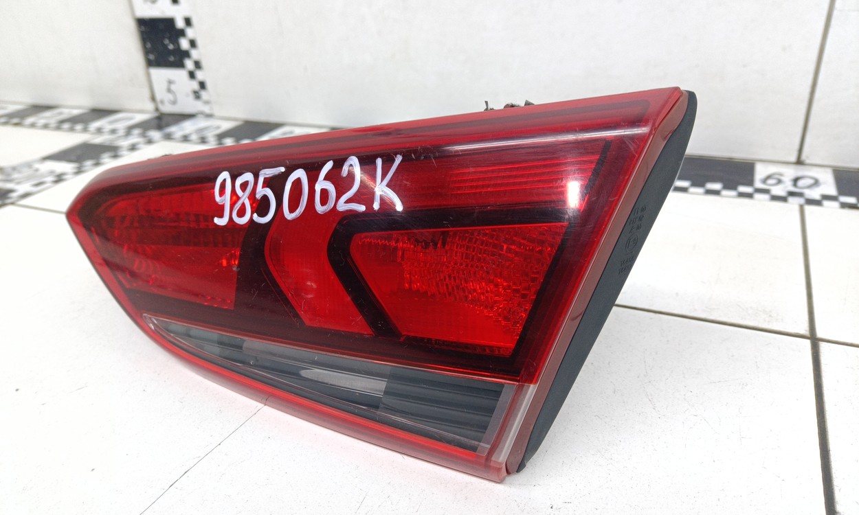 Фонарь задний правый внутренний Hyundai Solaris 2