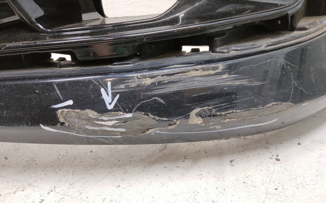 Бампер передний Toyota Camry V70 Restail