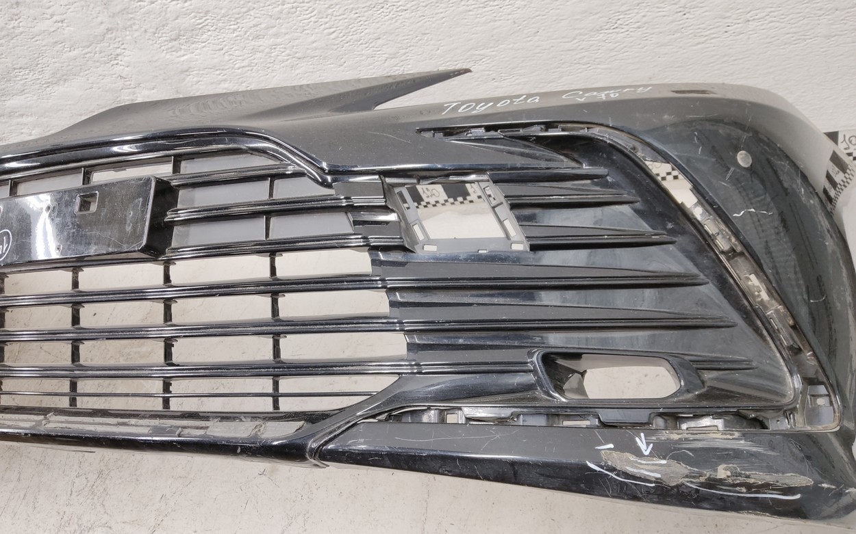 Бампер передний Toyota Camry V70 Restail
