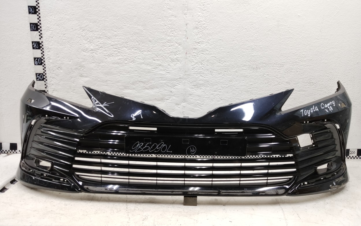 Бампер передний Toyota Camry V70 Restail