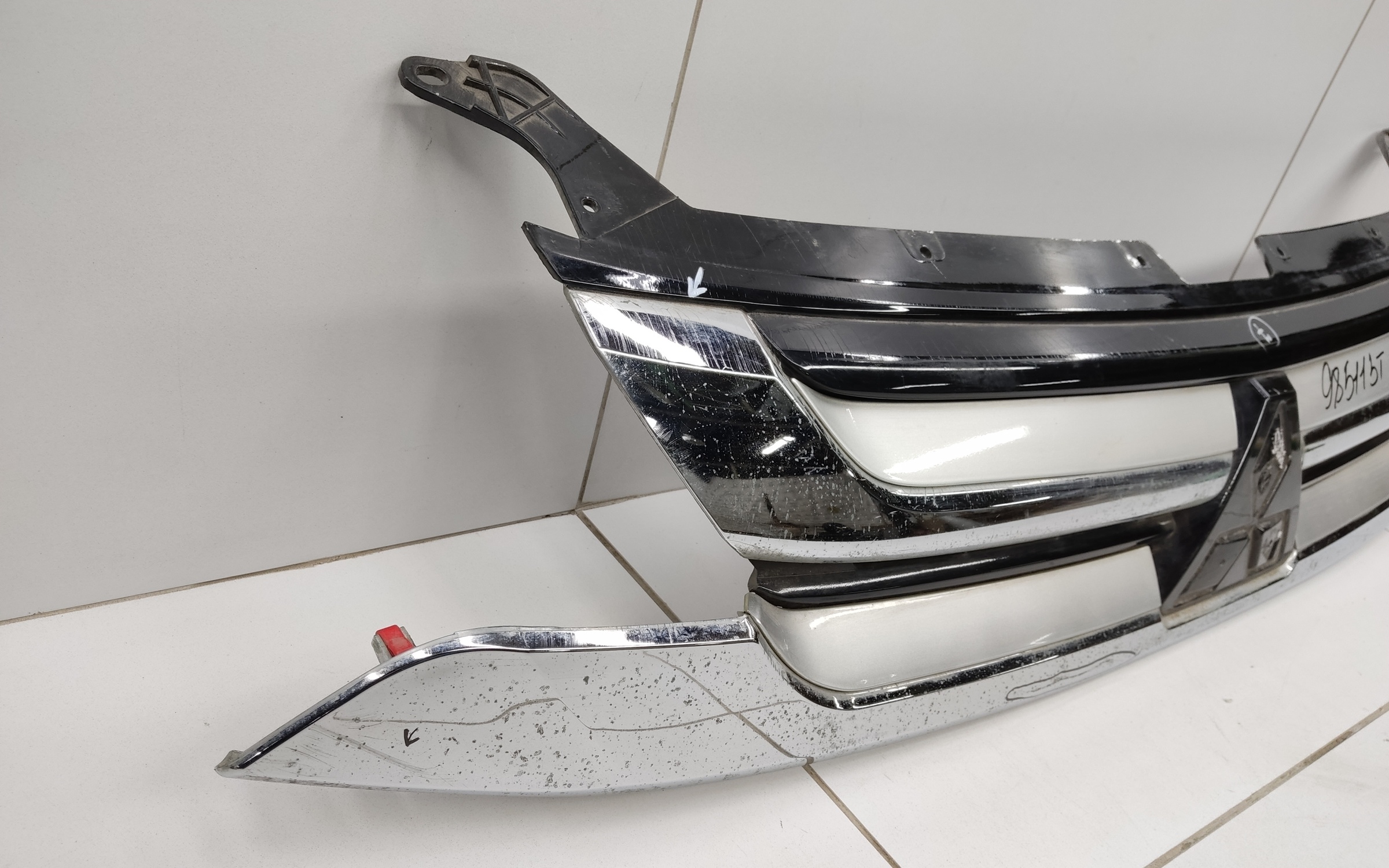 Решетка радиатора Mitsubishi Outlander 3 Restail 2