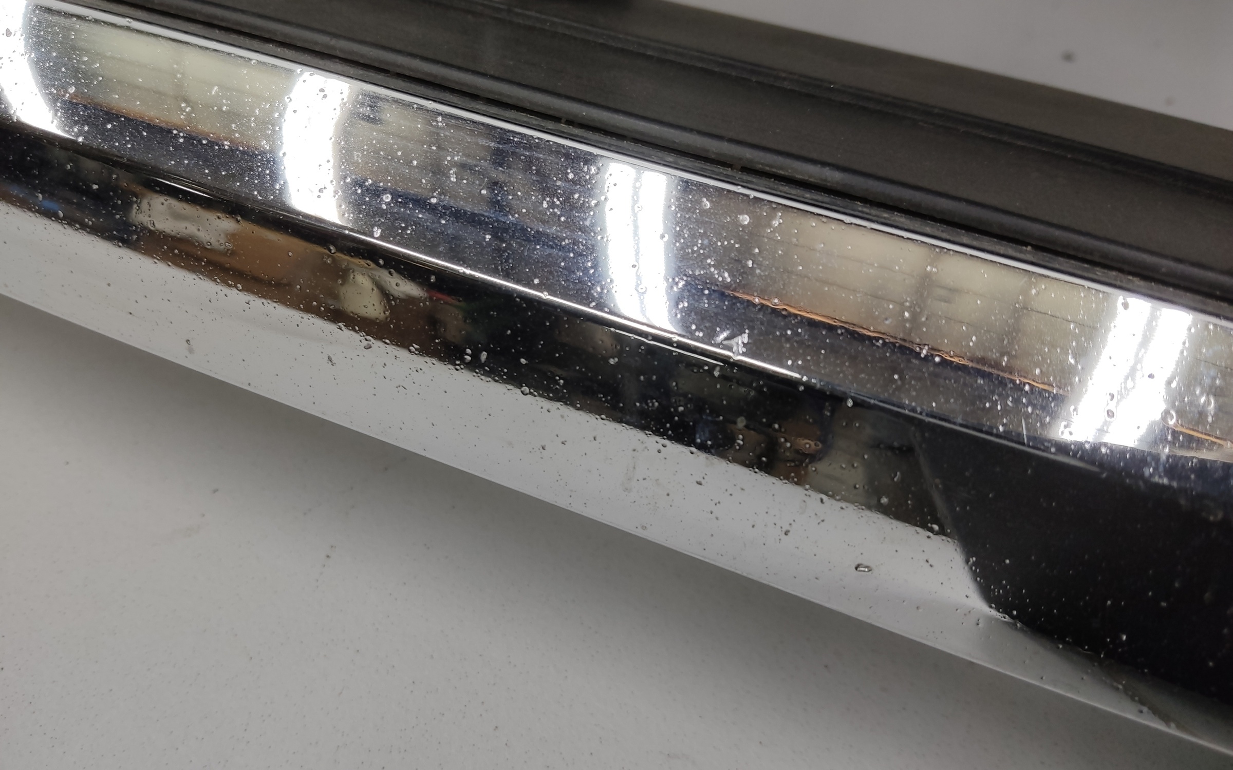 Решетка радиатора Volkswagen Touareg 3 R-Line