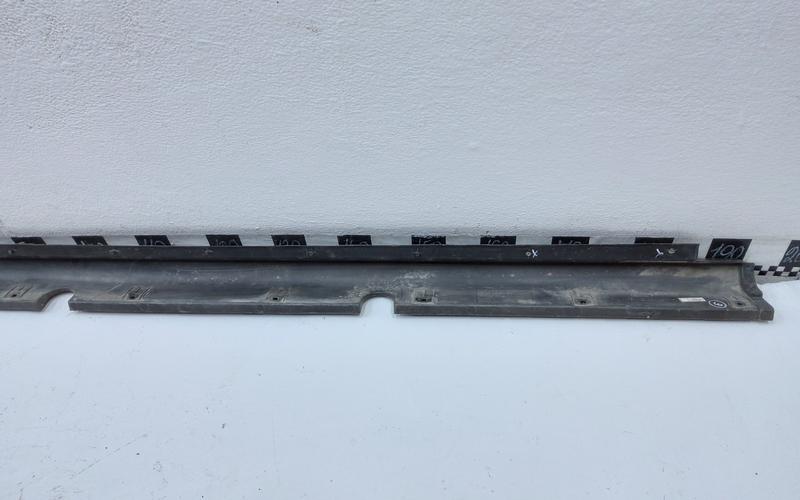 Накладка порога правого Hyundai H1 Starex 2 Restail 2