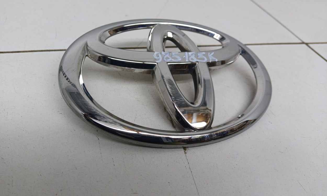 Эмблема Toyota Land Cruiser 200 Restail 2