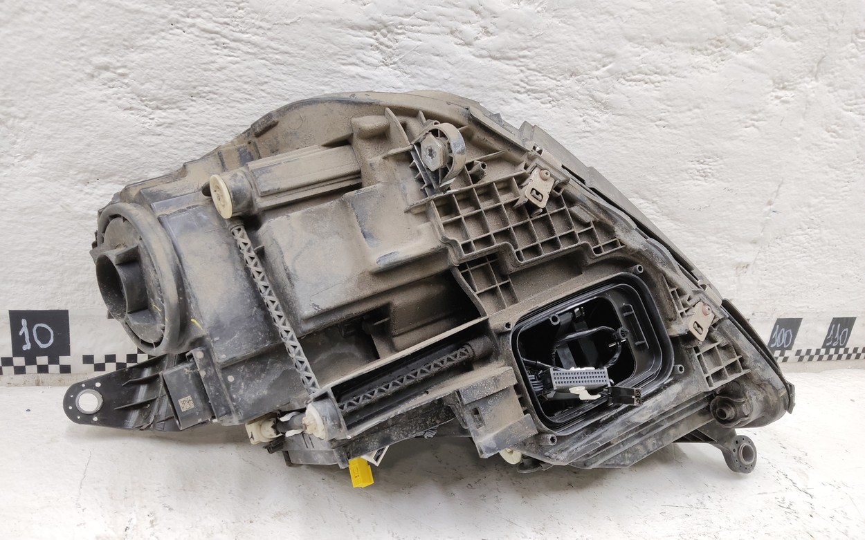 Фара передняя правая Mercedes Benz GLE-klasse V167