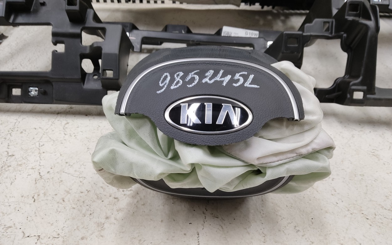Торпедо KIA Sorento 4
