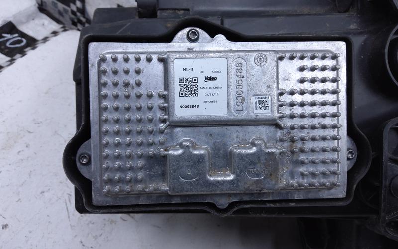Фара передняя правая Geely Atlas LED