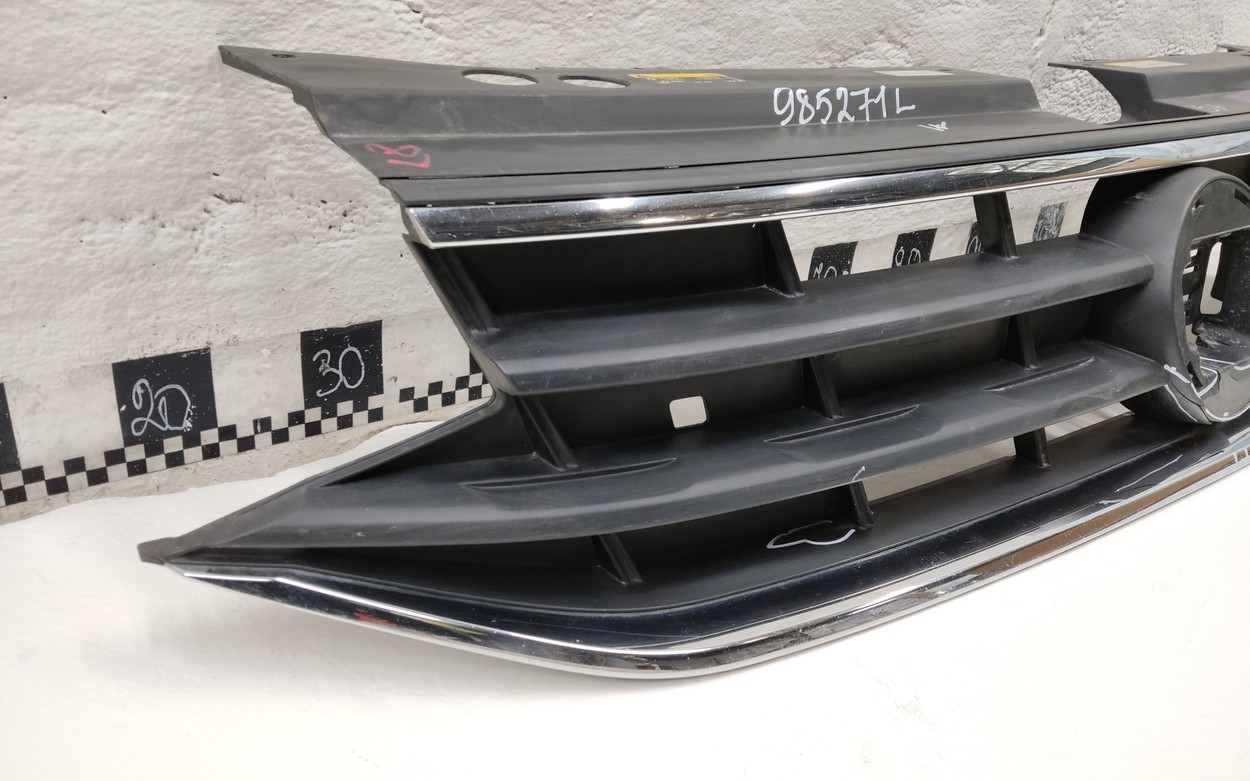 Решетка радиатора Volkswagen Tiguan 2 Restail