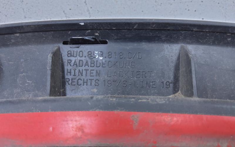 Накладка крыла заднего правого Audi Q3 8U S-Line