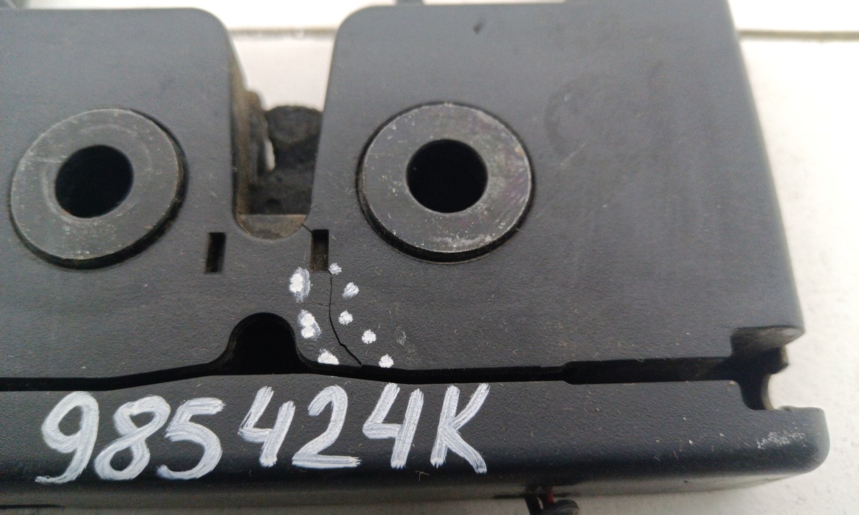 Замок капота Geely Monjaro