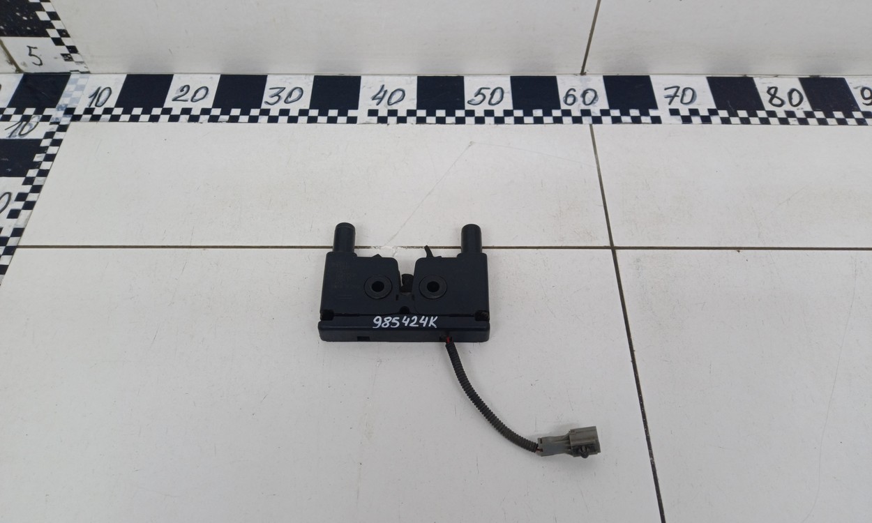 Замок капота Geely Monjaro