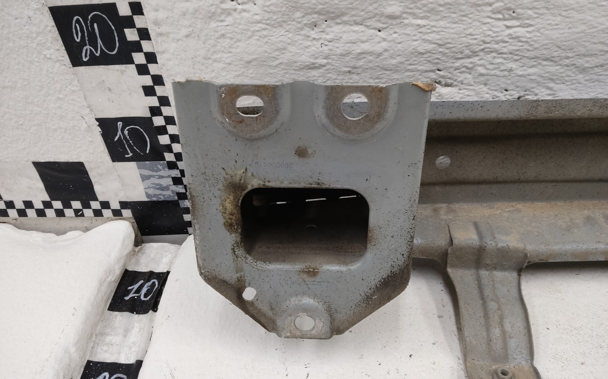 Усилитель заднего бампера Geely Tugella