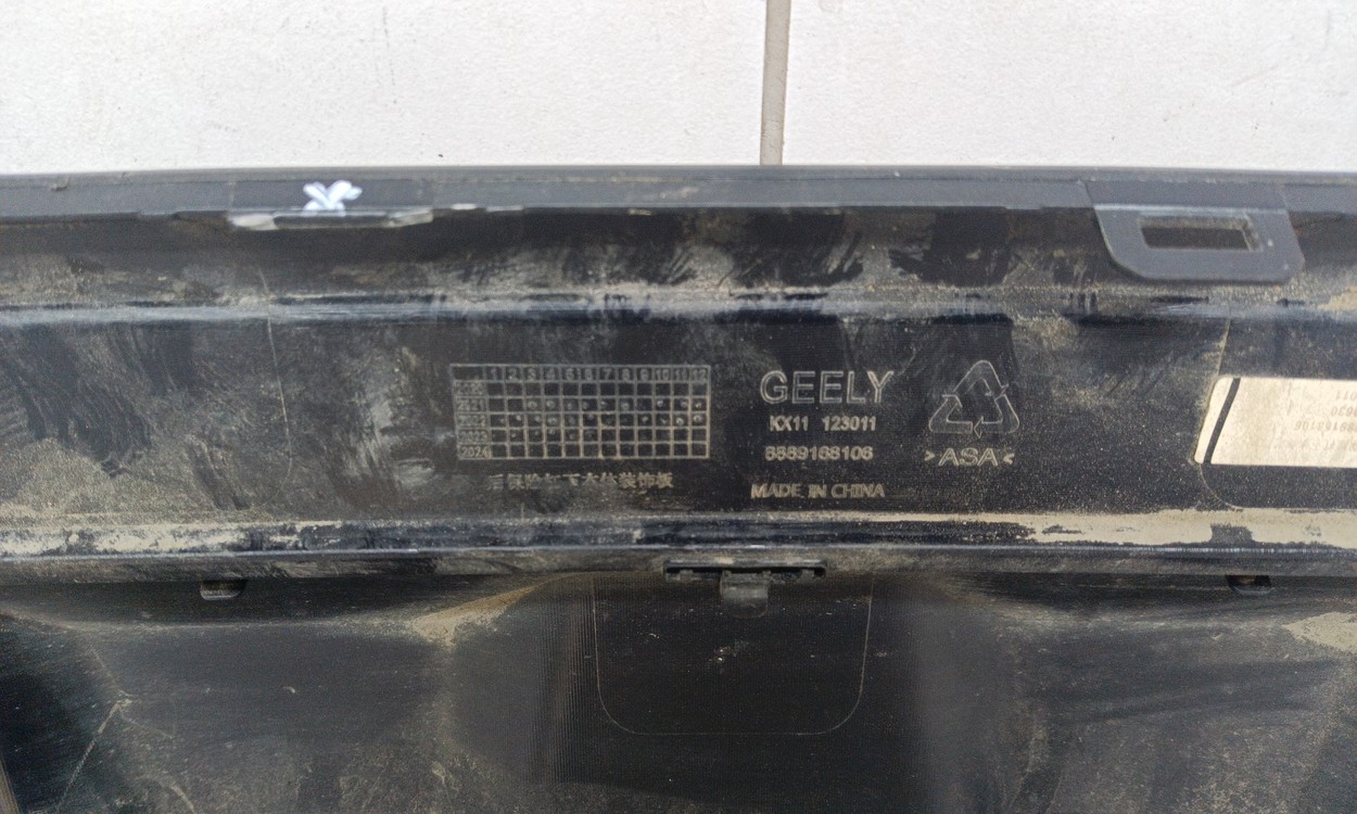 Юбка заднего бампера Geely Monjaro