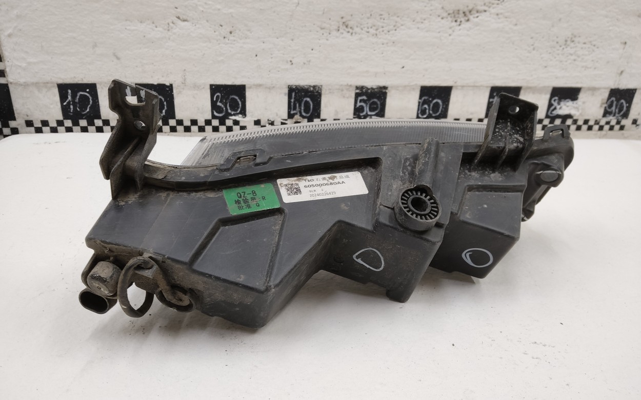 Фара ПТФ передняя правая Chery Tiggo 8 Pro LED