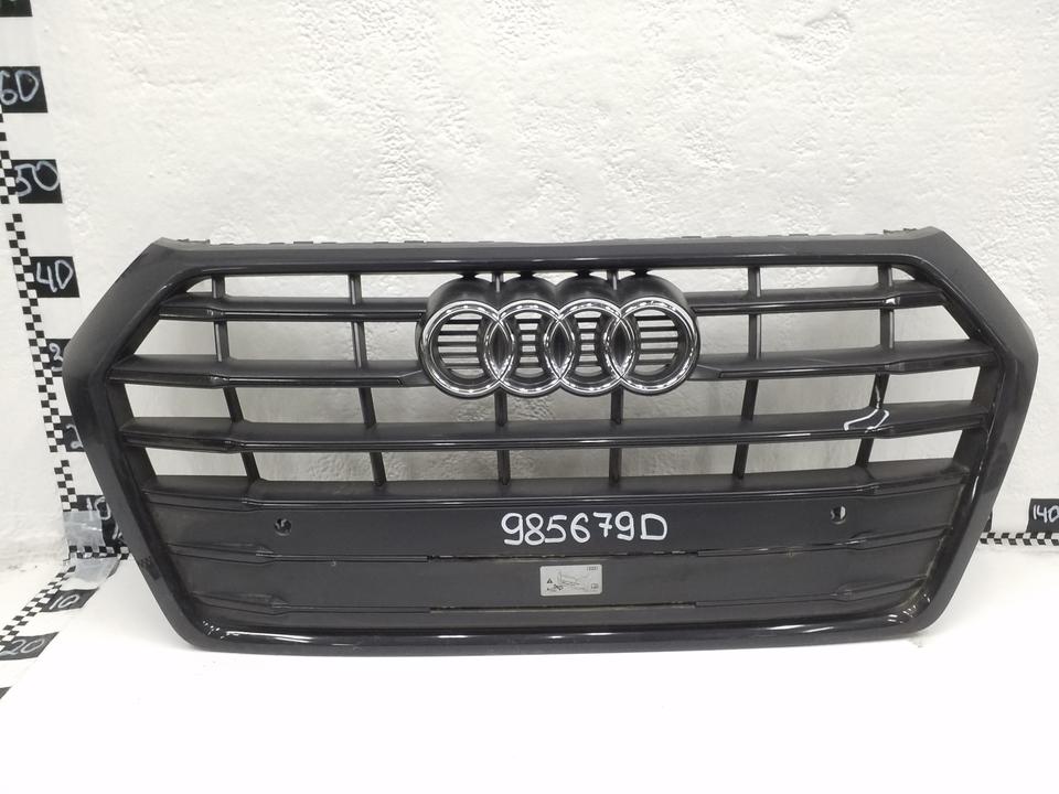 Решетка радиатора Audi Q5 2