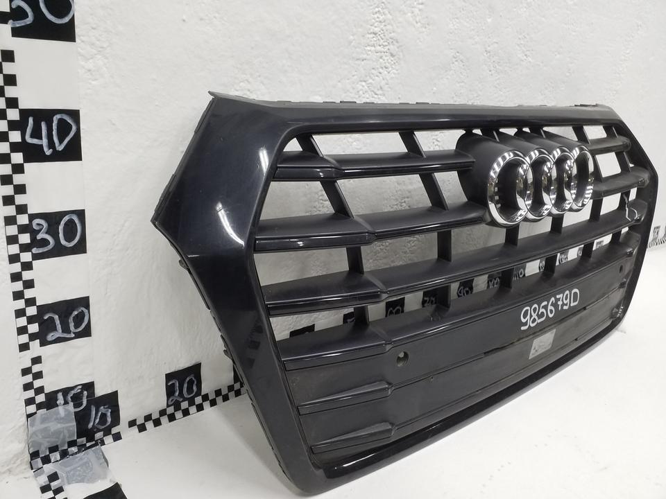 Решетка радиатора Audi Q5 2