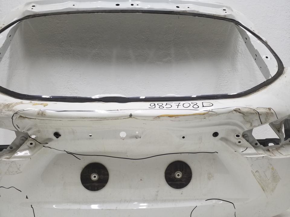 Крышка багажника Nissan Qashqai 2 не под камеру