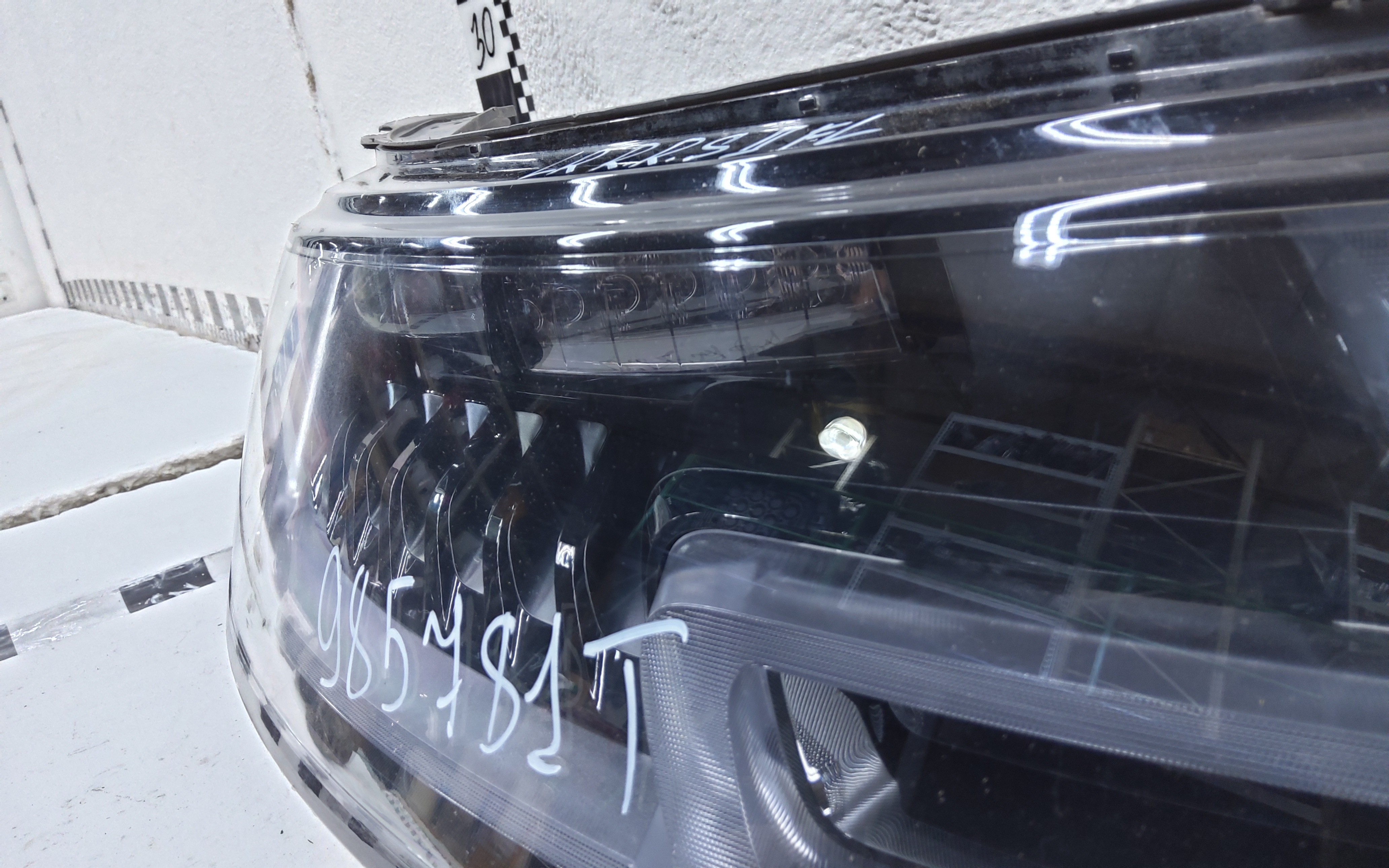 Фара передняя правая Land Rover Range Rover Sport 2 Restail LED