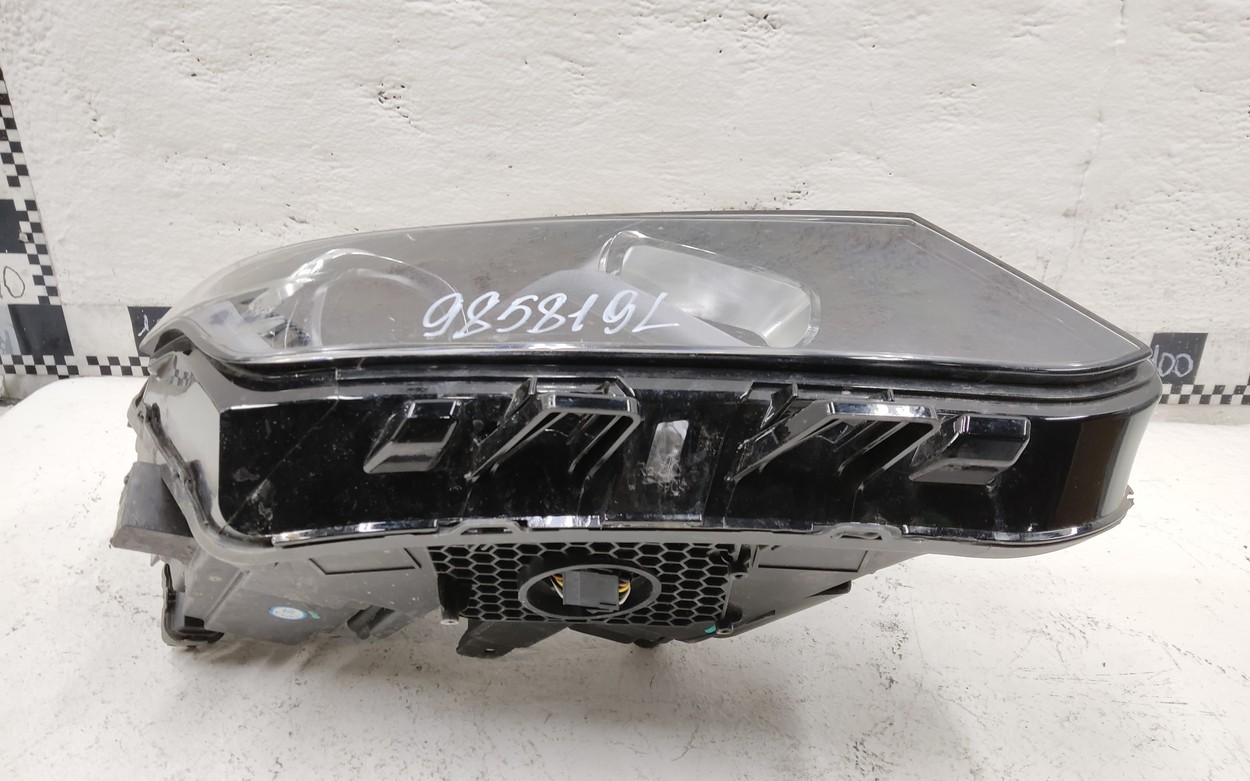 Фара передняя правая Geely Coolray LED