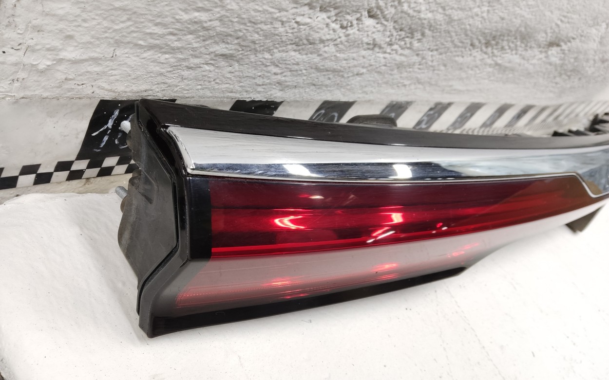 Фонарь крышки багажника Hongqi E-HS9 LED