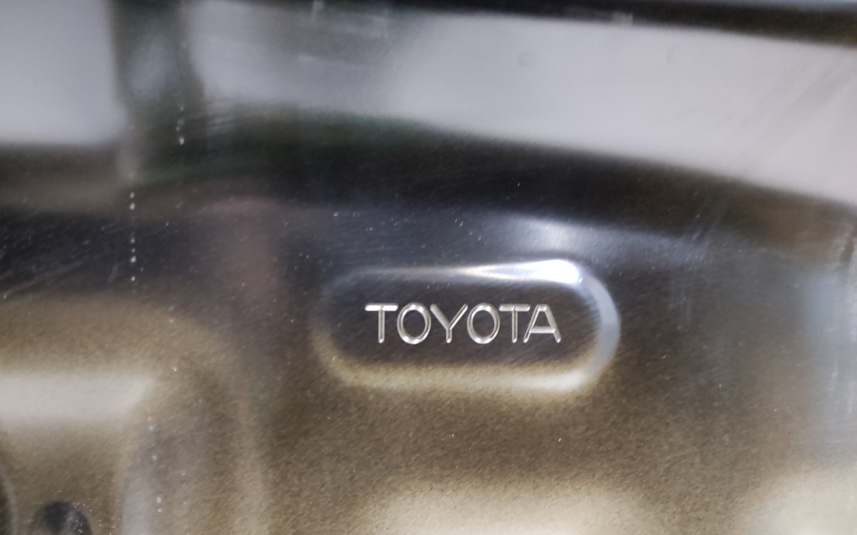 Капот Toyota Land Cruiser 300