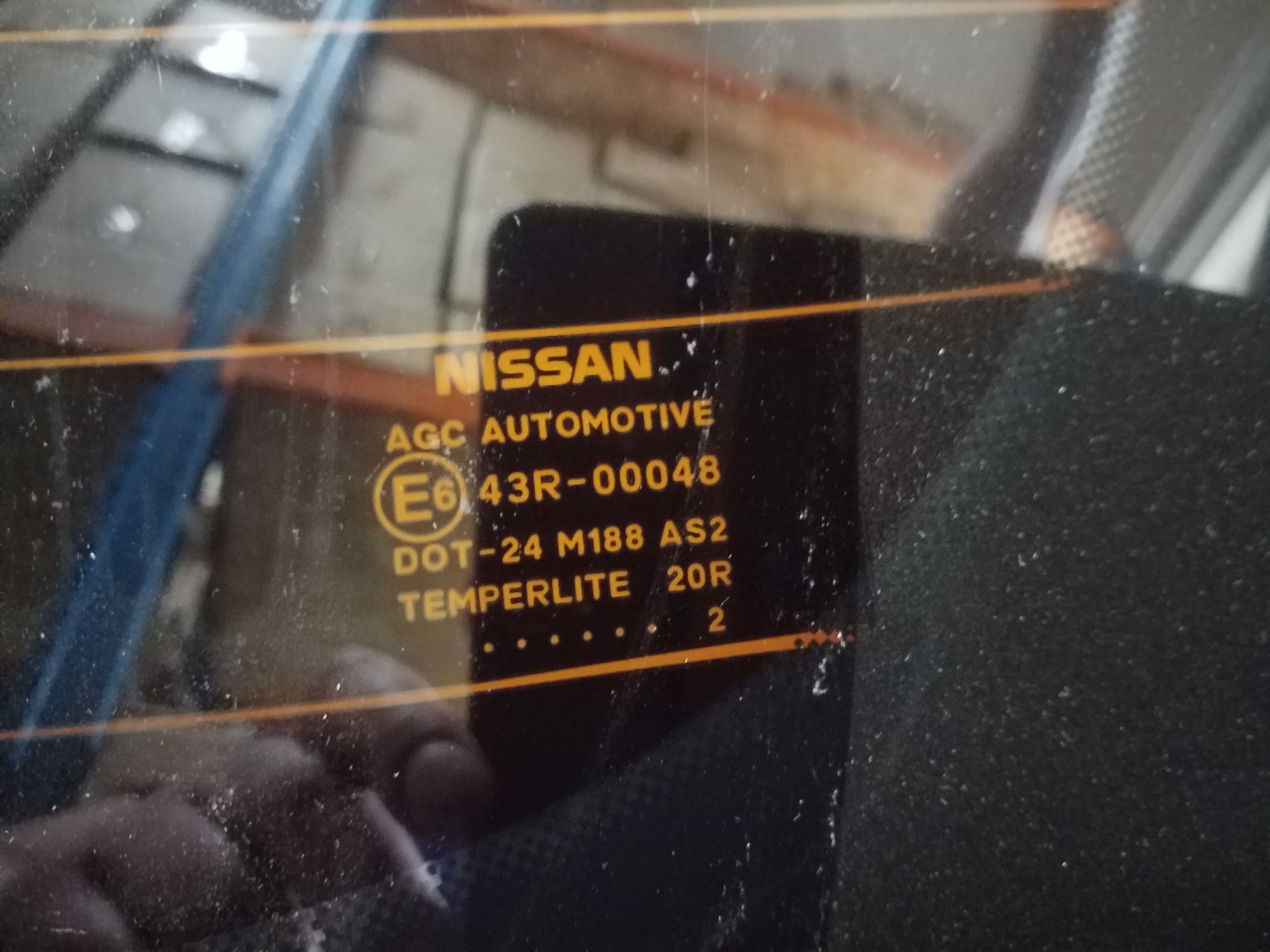 Стекло крышки багажника Nissan Qashqai 1